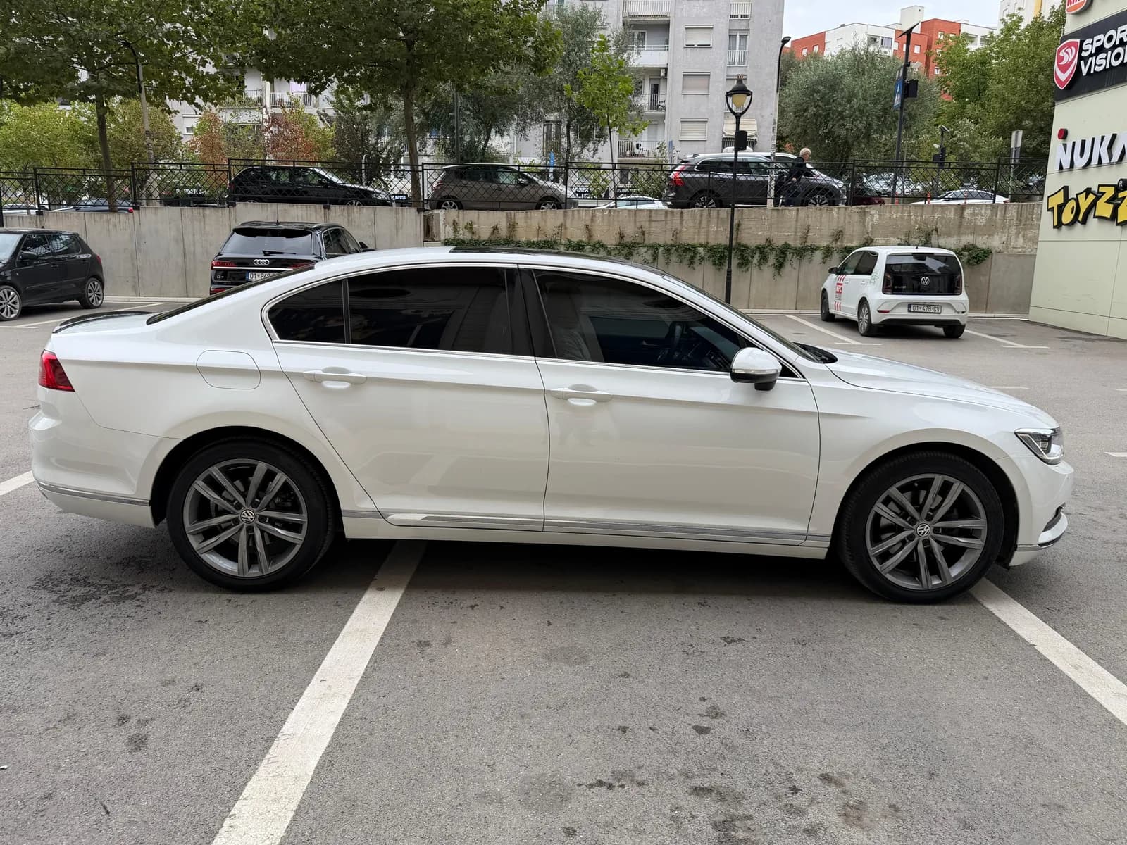 Volkswagen Passat B8, Automatik — foto 2 nga 9