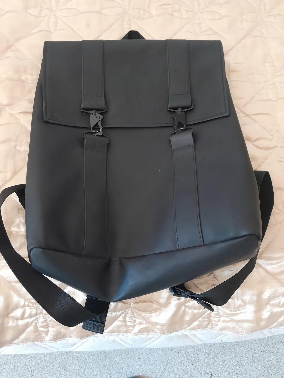 Karrige për fëmijë dhe çantë krahu — foto 2 nga 3