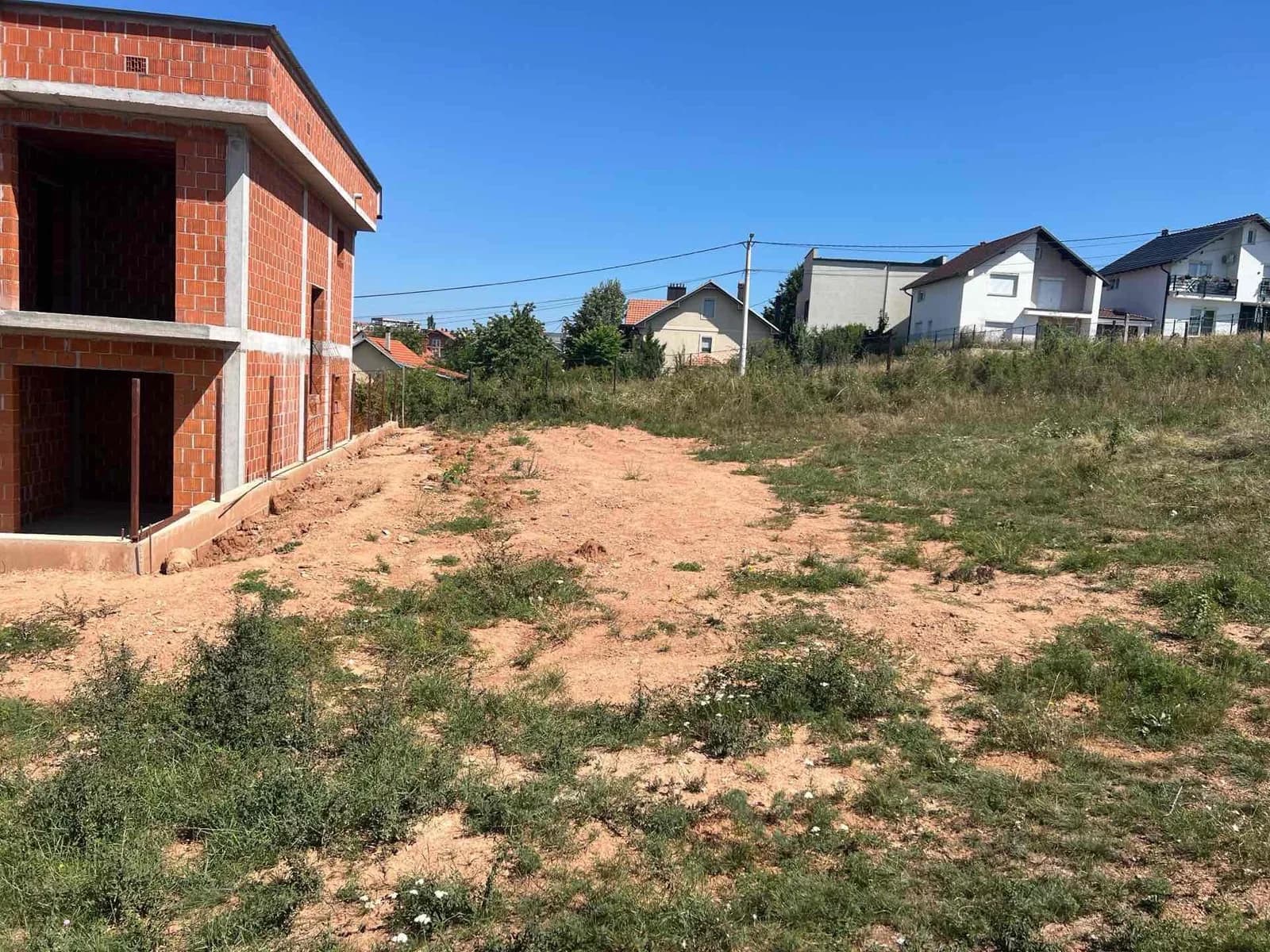 Shiten dy troje në Kodrën e Trimave — foto 2 nga 3