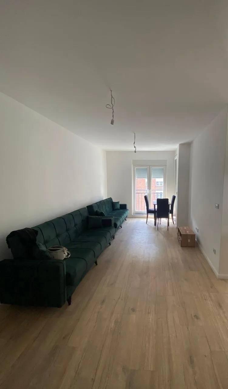 Banesë me qira në Rrugën C — foto 1 nga 7