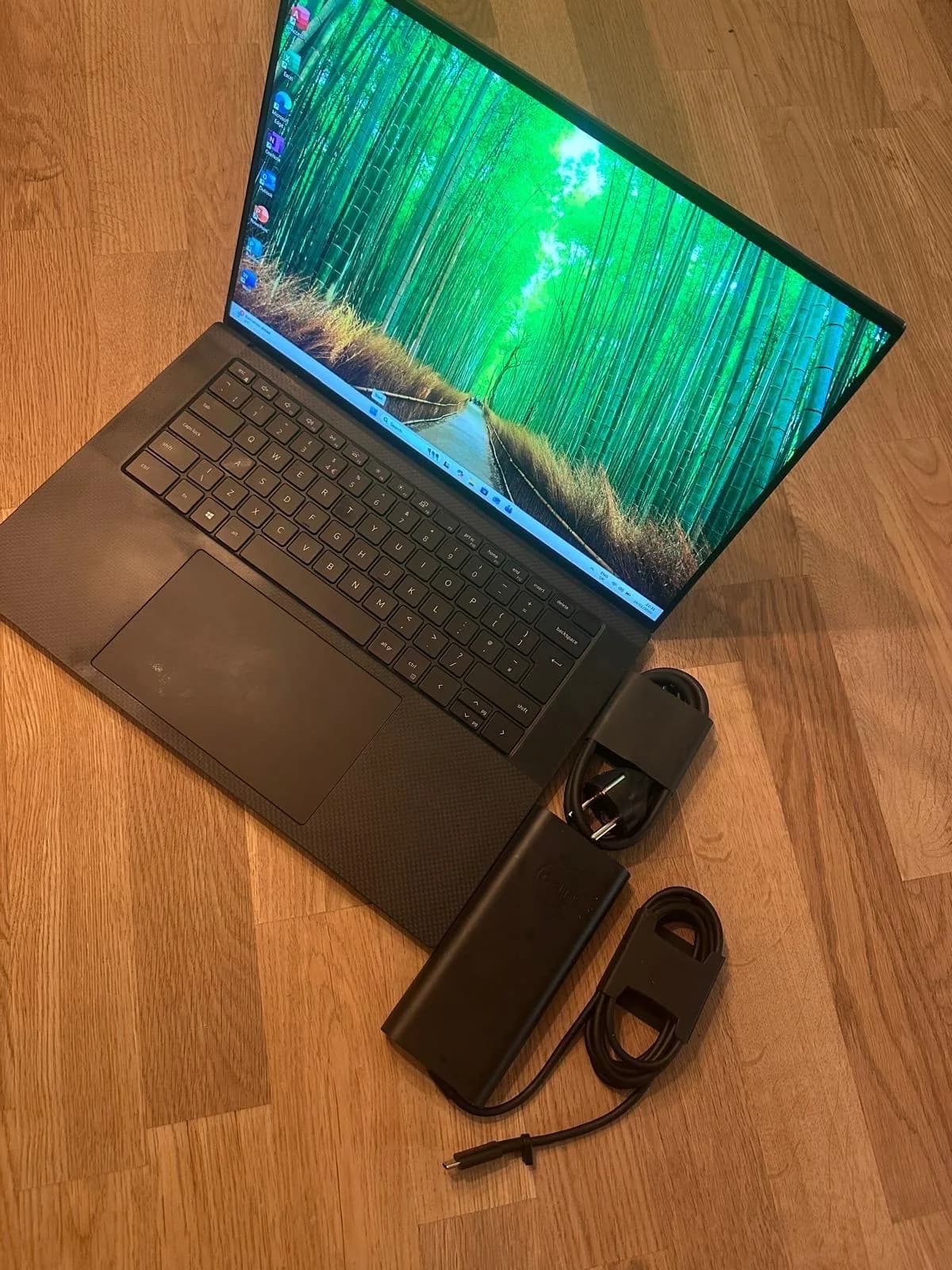 Dell Precision 5560, i7, 32 GB, 512 GB SSD, RTX A2000 — foto 1 nga 4