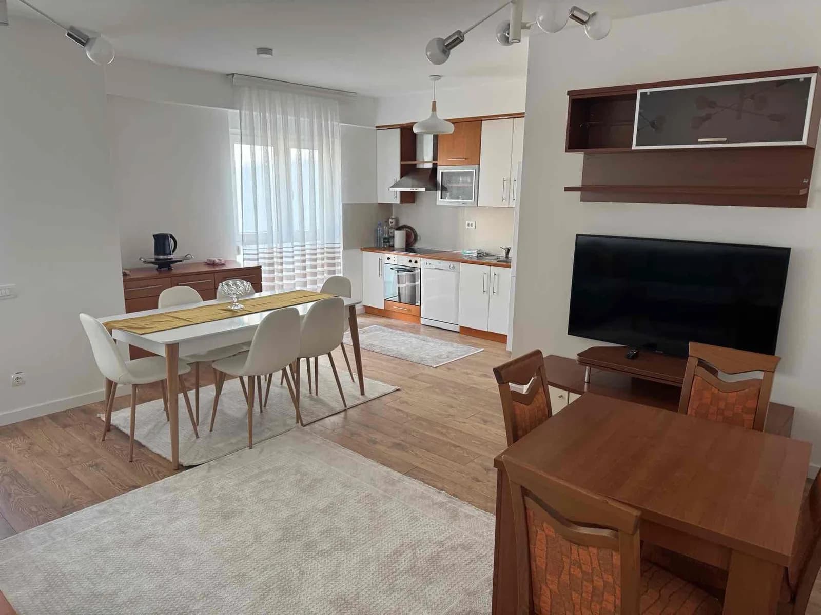 Shes banesën e re të mobiluar me garazh dhe depo — foto 2 nga 9