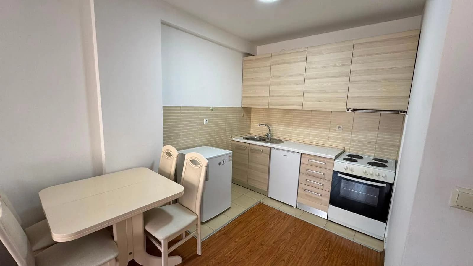 Banesë 1+1 me qira te Plus Minusi, Rr. Dardania, Fushë Kosovë — foto 2 nga 8