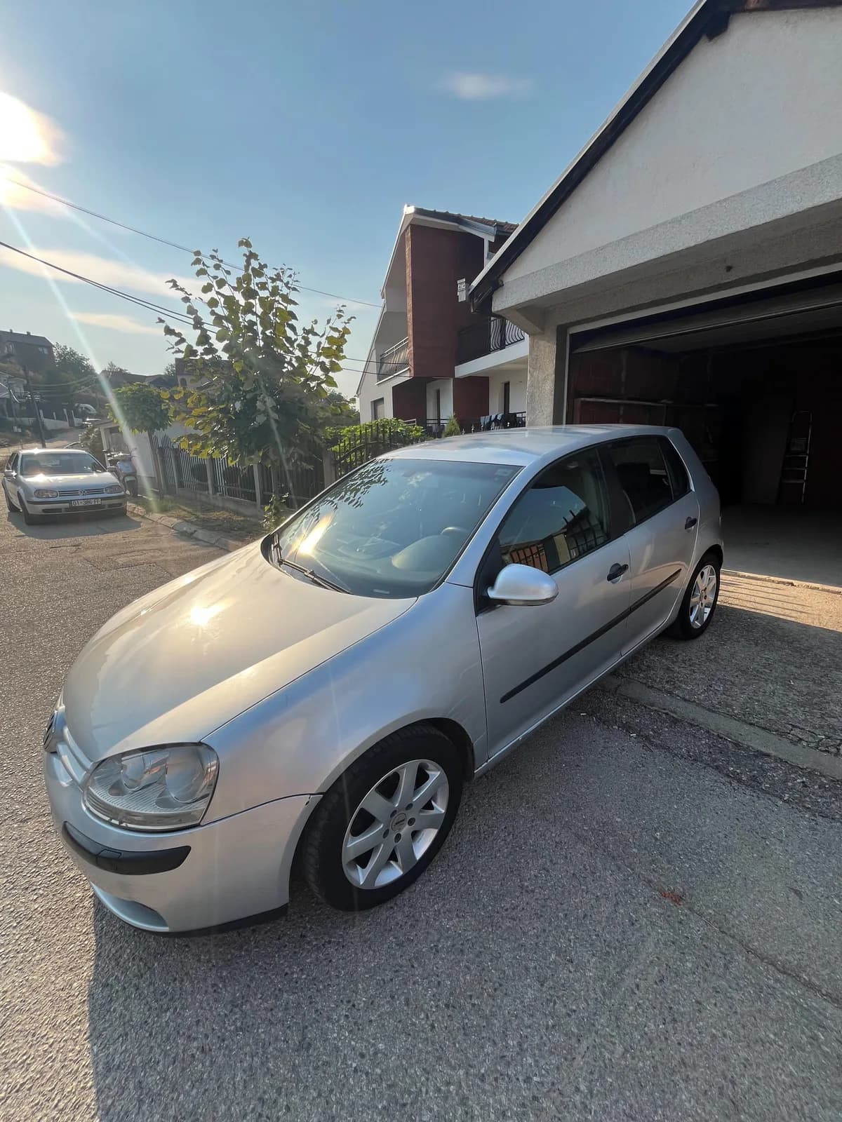 Golf 5 1.9, Viti 2004 — foto 2 nga 10