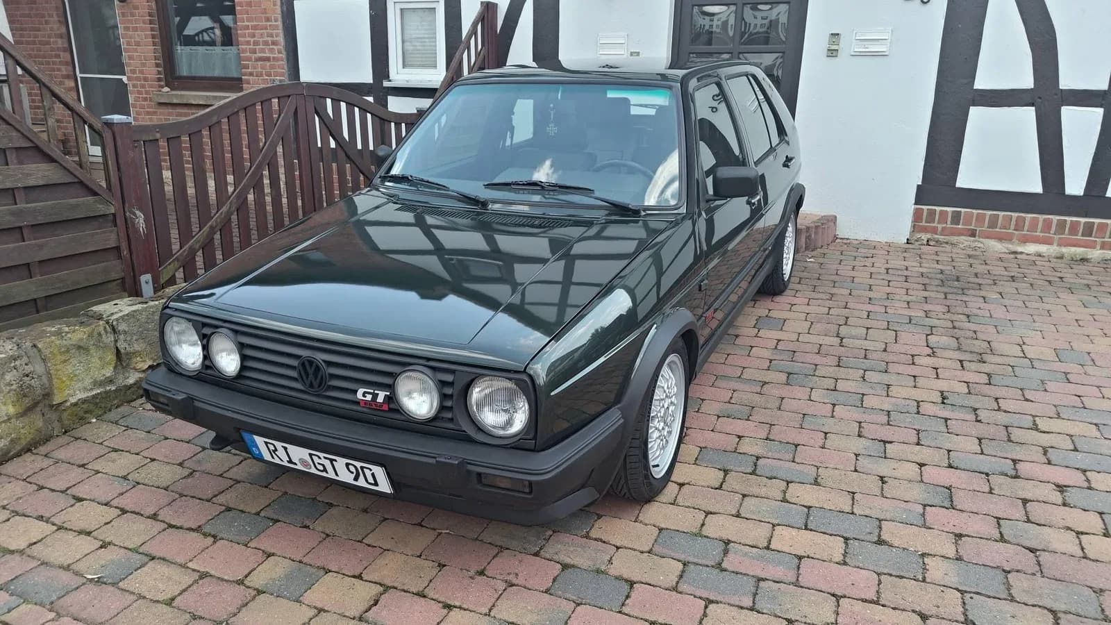 Golf GTI — foto 1 nga 9