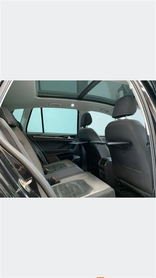 Volkswagen Golf Sportsvan Highline DSG 2.0 TDI, 2016 — foto 1 nga 9