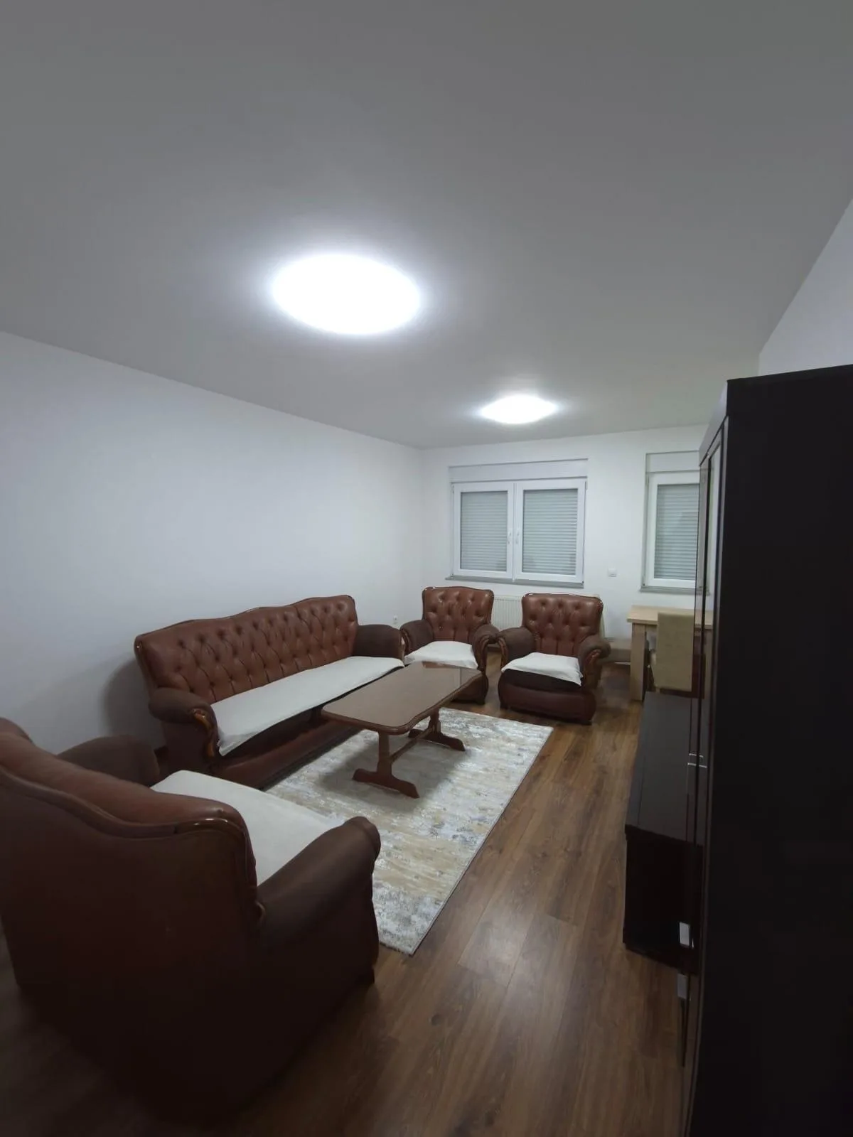 Banesë 1+1 me qira — foto 1 nga 11