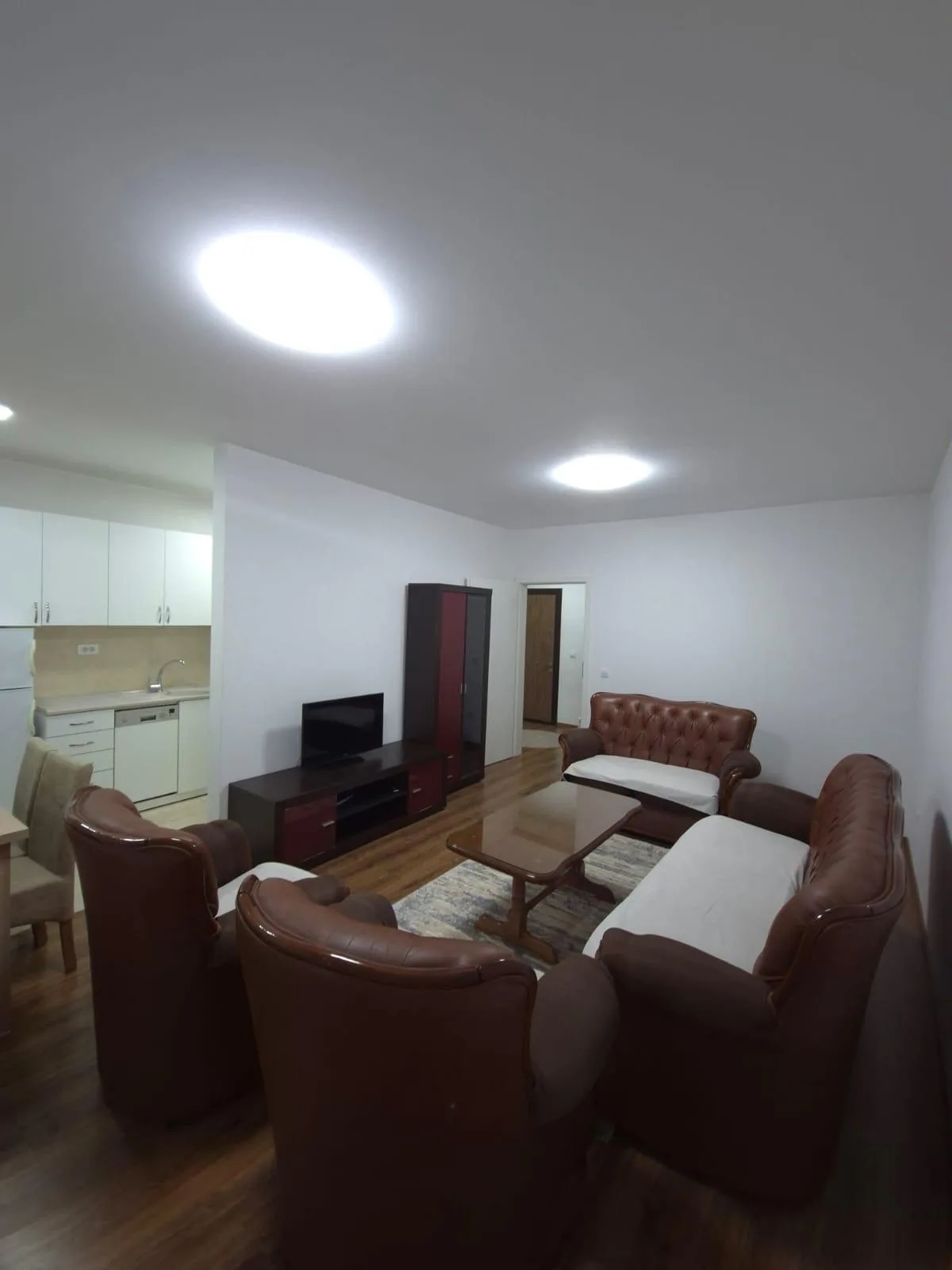 Banesë 1+1 me qira — foto 2 nga 11