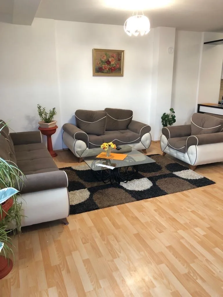 Banesë 3+1 me qira – Lagjja e Spitalit — foto 2 nga 10