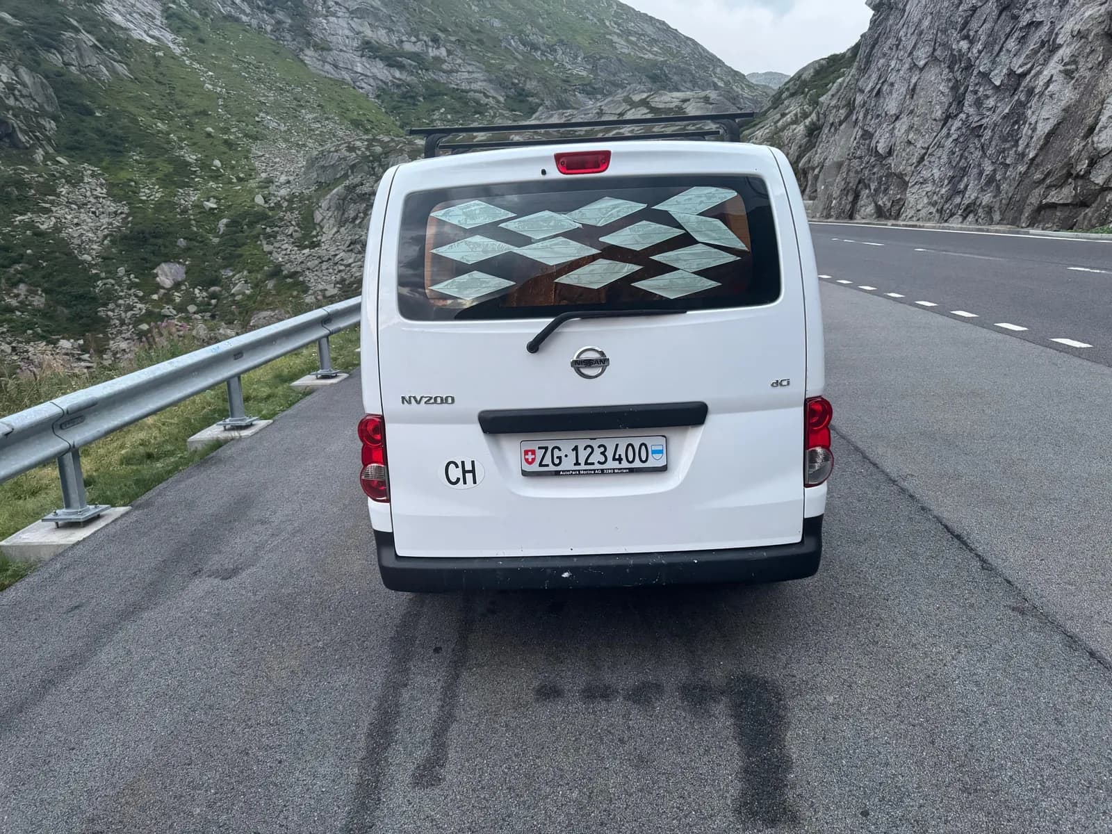 Nissan NV200 — minibus — foto 1 nga 9