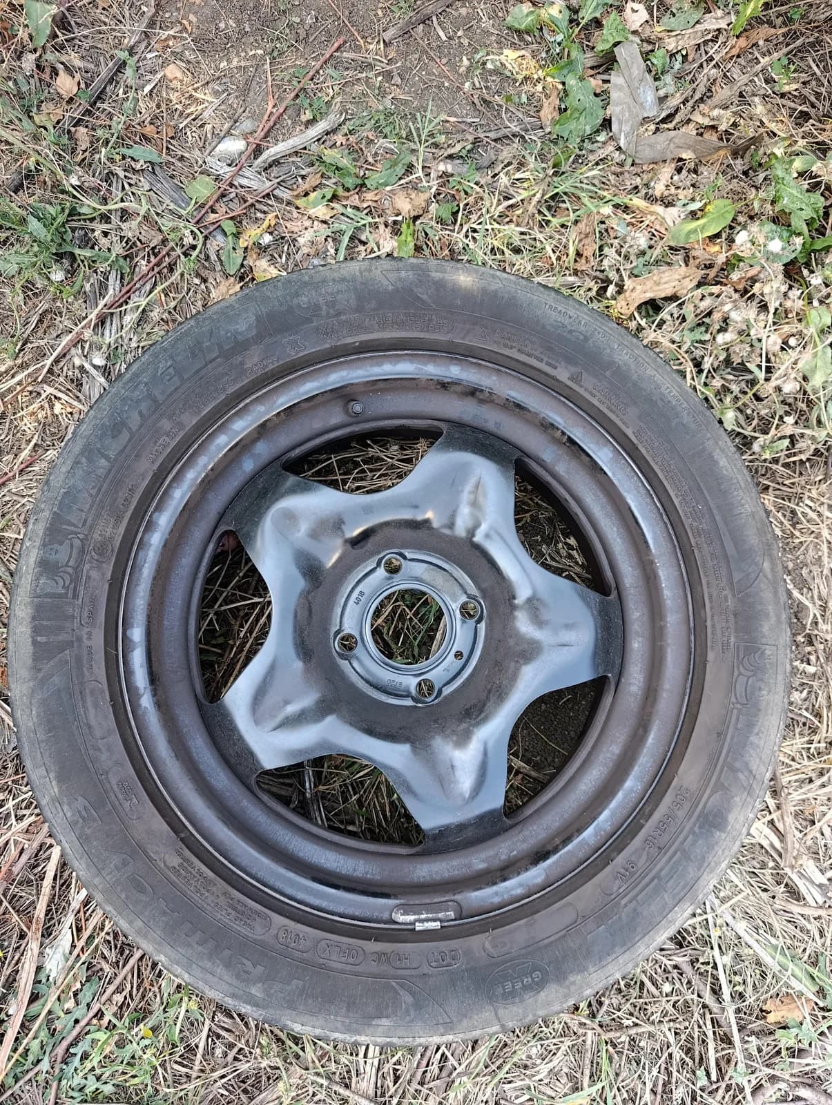 Goma verore Michelin me bandash 205/55 R16 — foto 1 nga 5