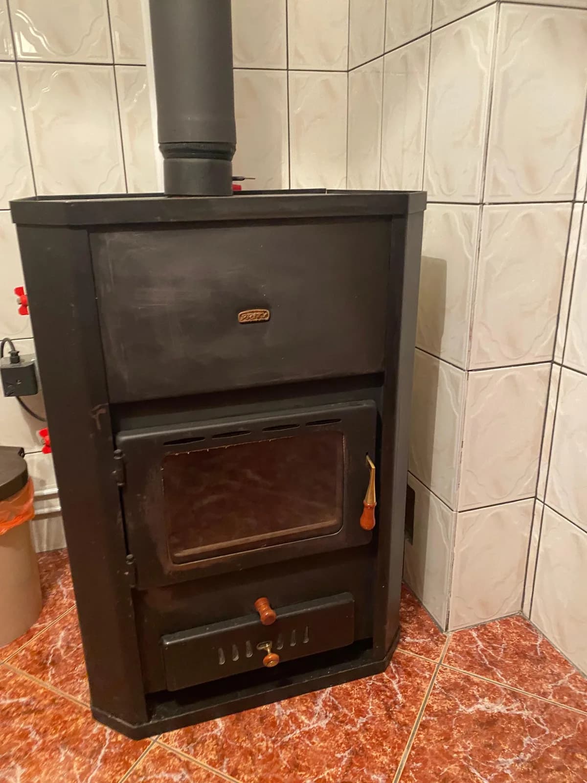 Shes kamin Prity për ngrohje qendrore — foto 1 nga 2