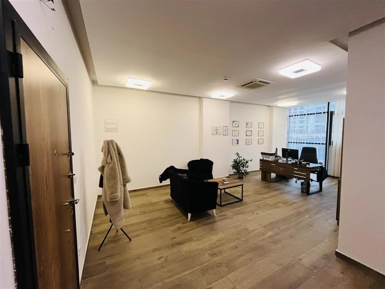 Zyrë 40 m2 me qira te Pallati i Drejtësisë — foto 2 nga 5