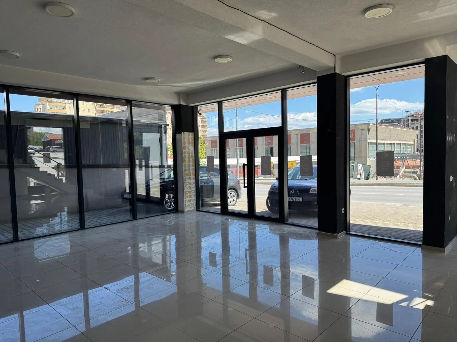 Lokal 340 m² me qira në Gjilan — foto 2 nga 7