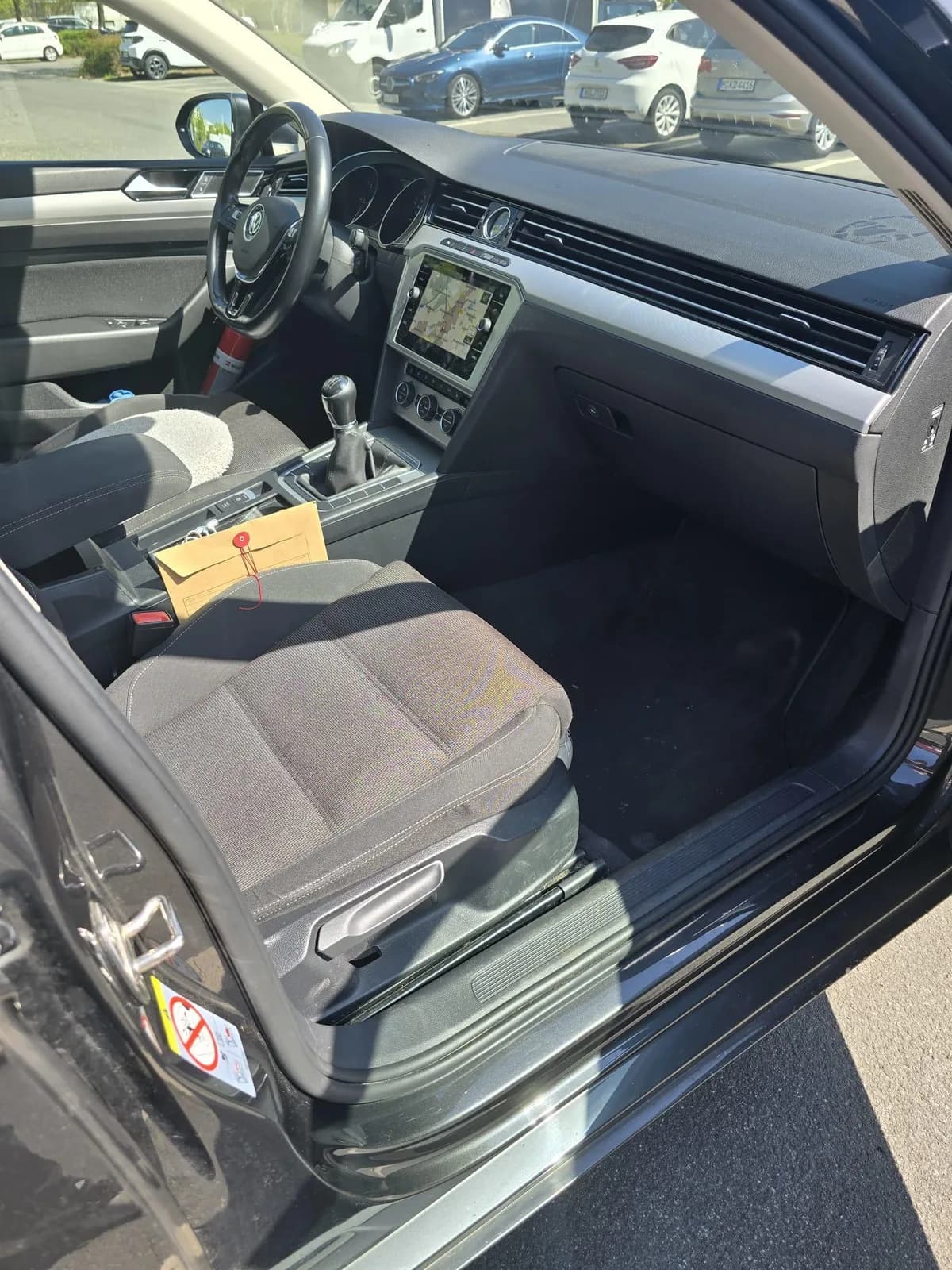 VW Passat B8 2.0 TDI, Viti 2017 — foto 2 nga 9