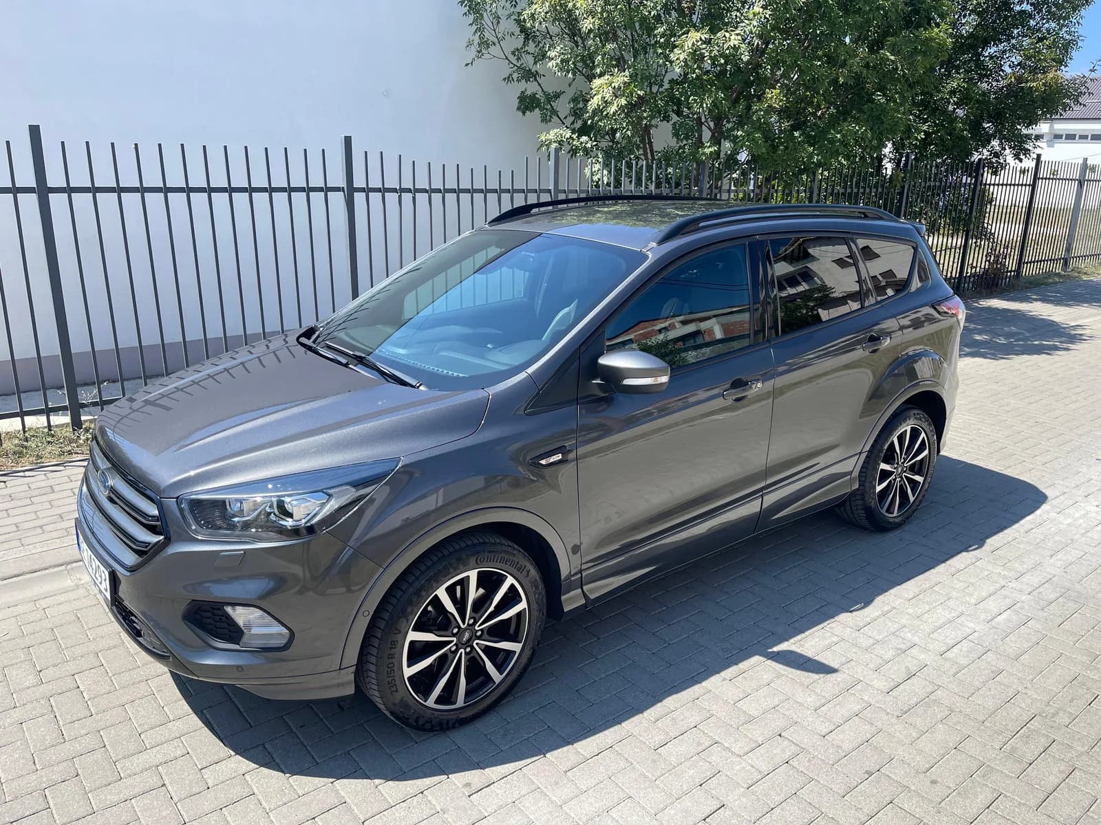 Ford Kuga 1.5 Diesel — foto 1 nga 11