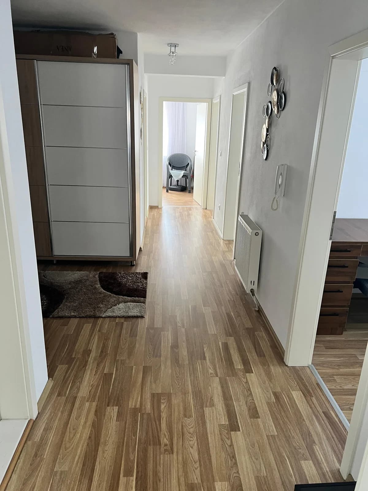 Banesë 4+1 në shitje - në qendër të Gjakovës — foto 1 nga 12