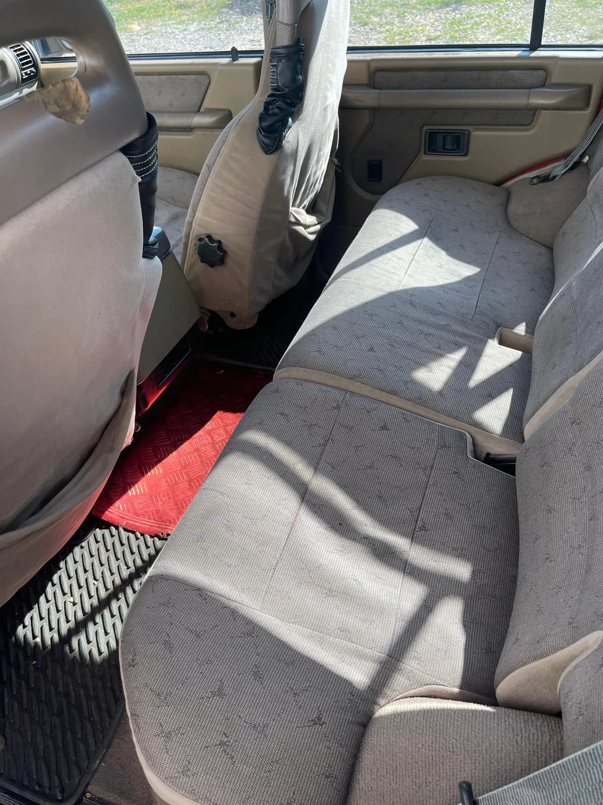 Land Rover 2.5 300 TDI — foto 1 nga 5