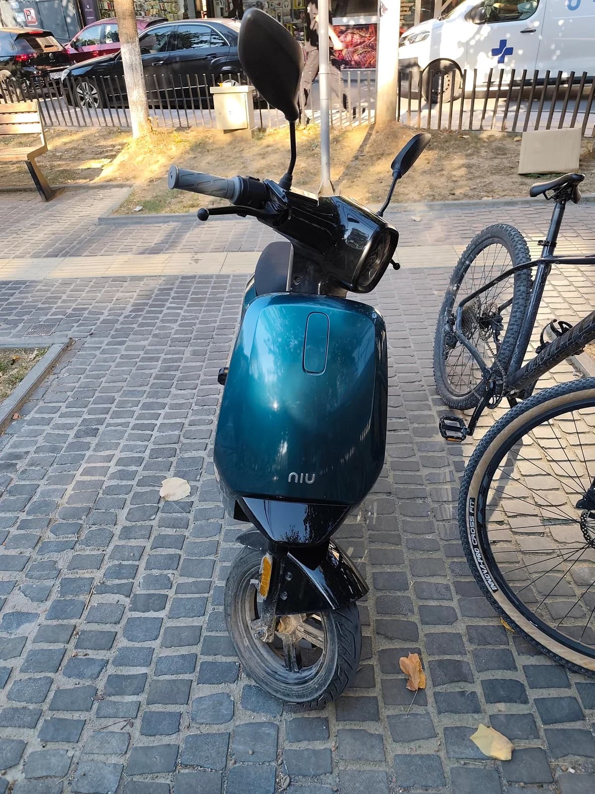 Skuter elektrik Niu Gova B2 — foto 1 nga 4