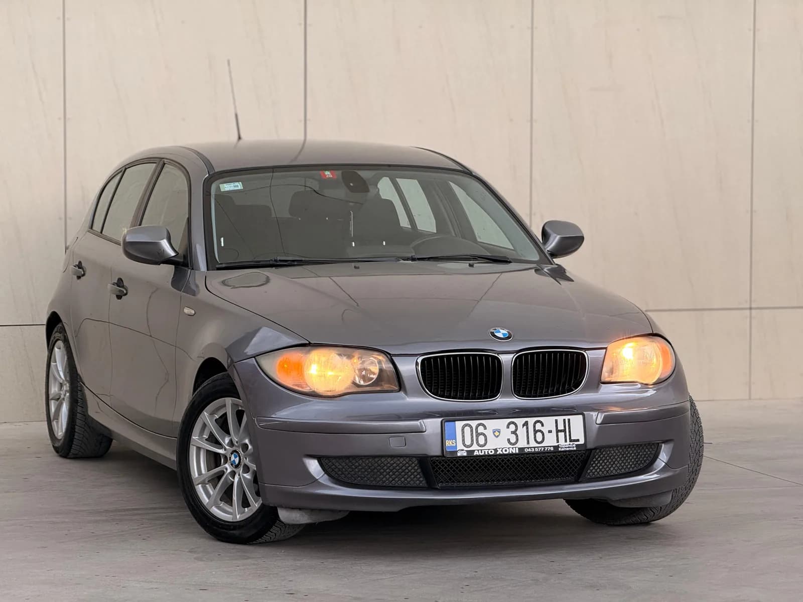 BMW 116, Benzinë, viti 2011 — foto 1 nga 10