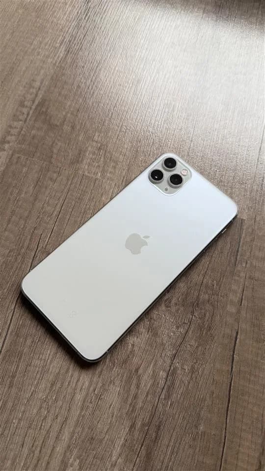 iPhone 11 Pro Max 256 GB nga Zvicra — foto 1 nga 3