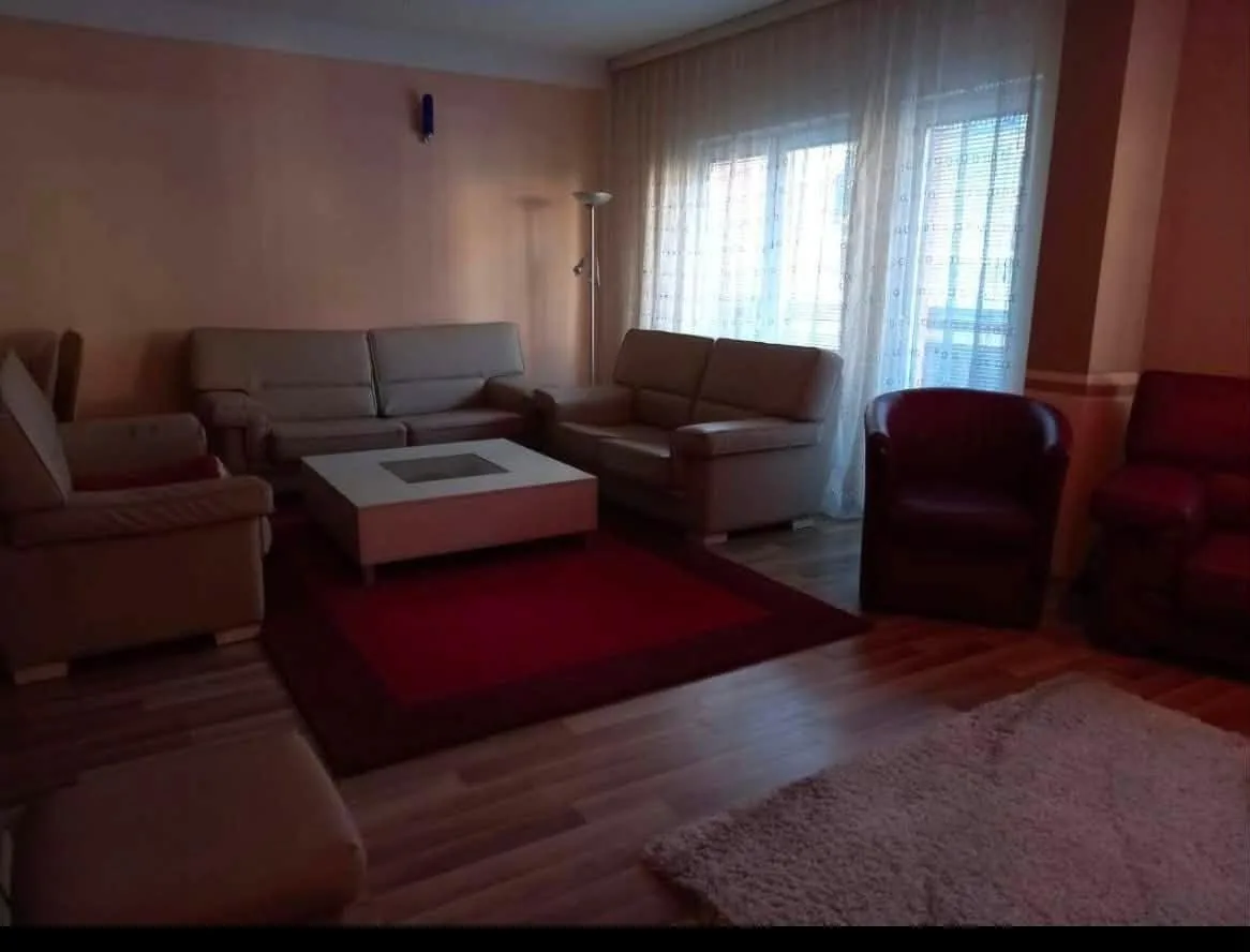 Banesë 3+1 me qira , përballë Hotel Sonoma — foto 2 nga 7