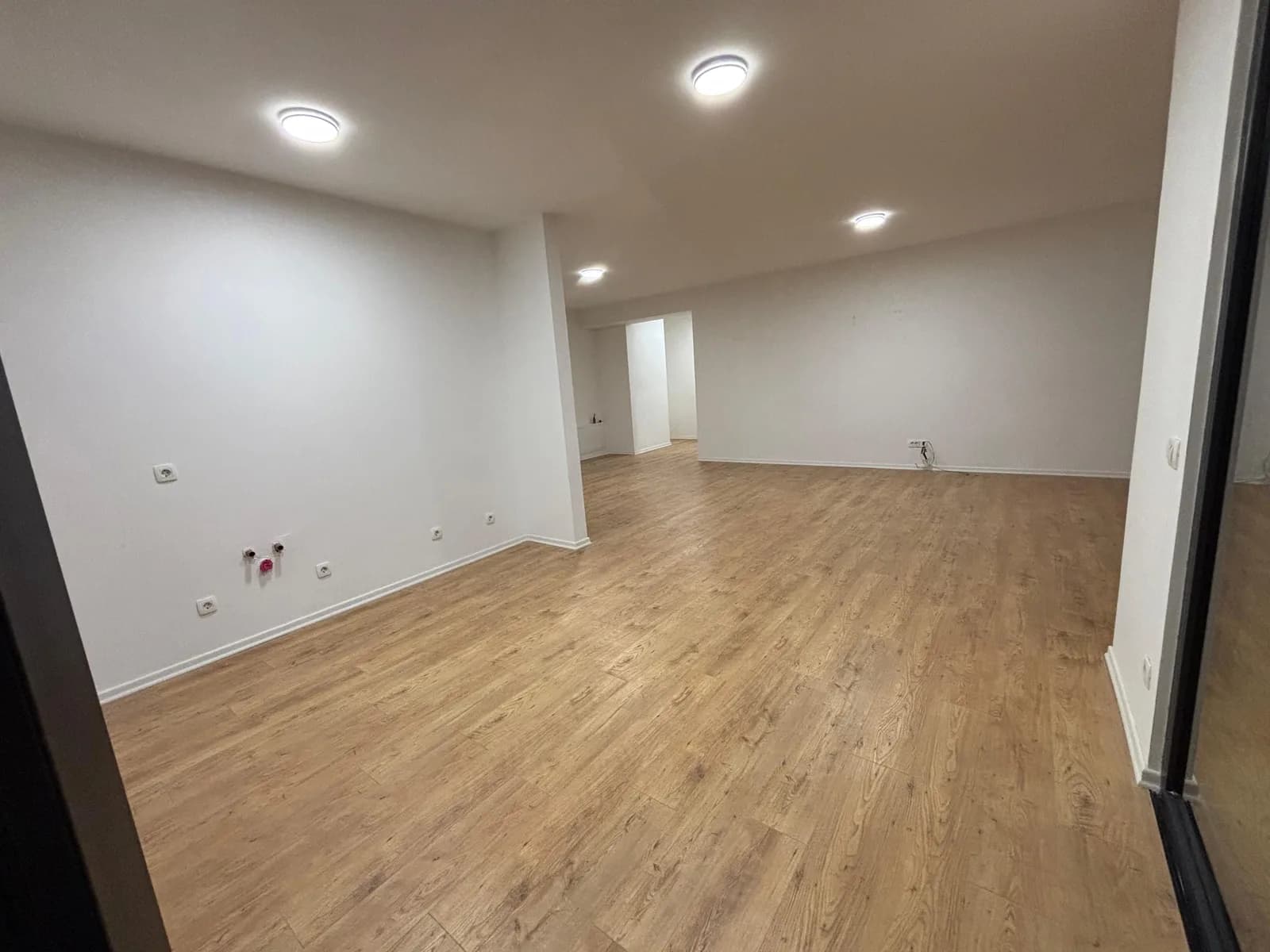 Zyrë 140 m² me qira në Prime Residence 02 — foto 1 nga 10