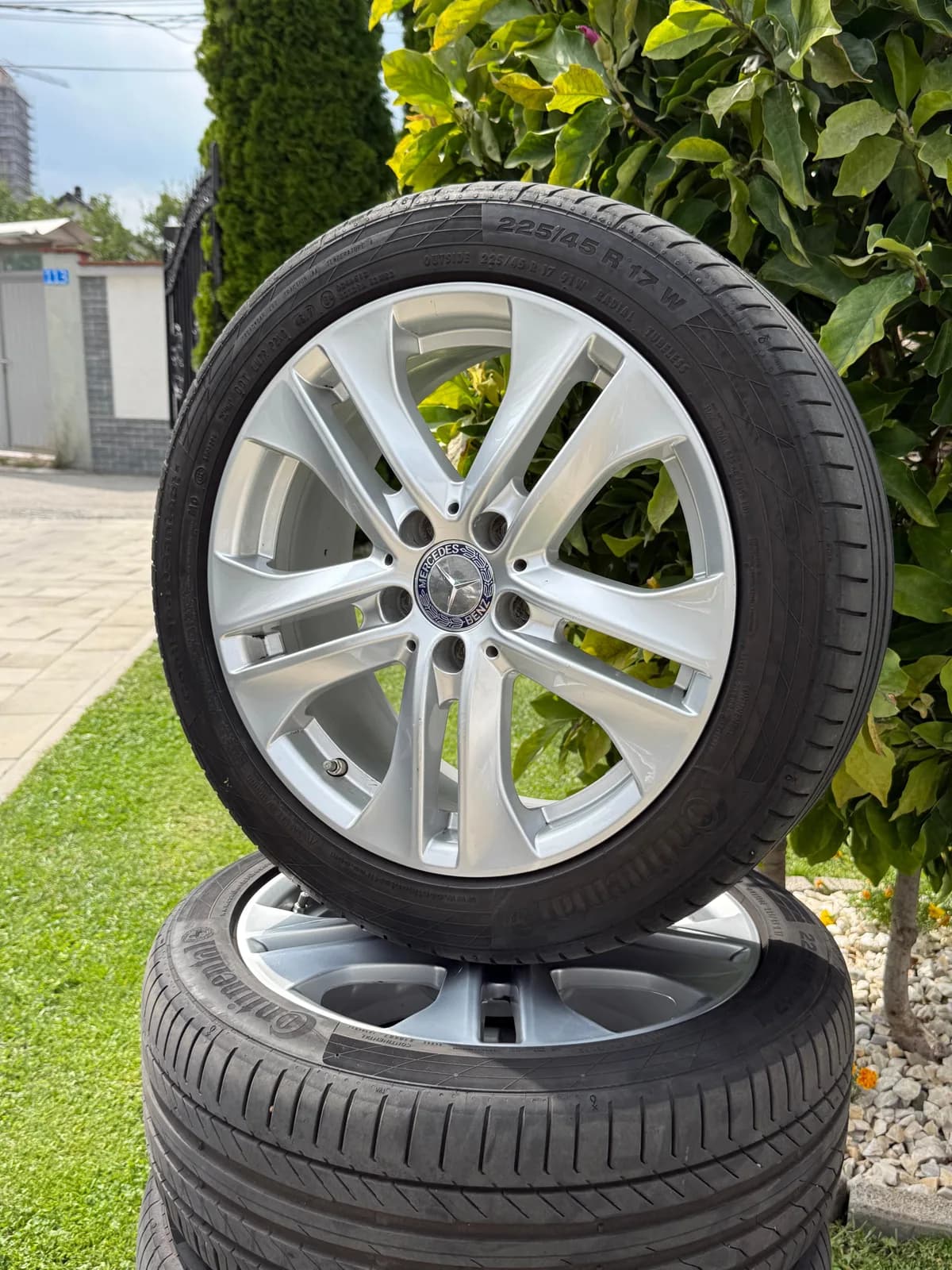 Disqe alumini me goma verore për Mercedes — foto 1 nga 5