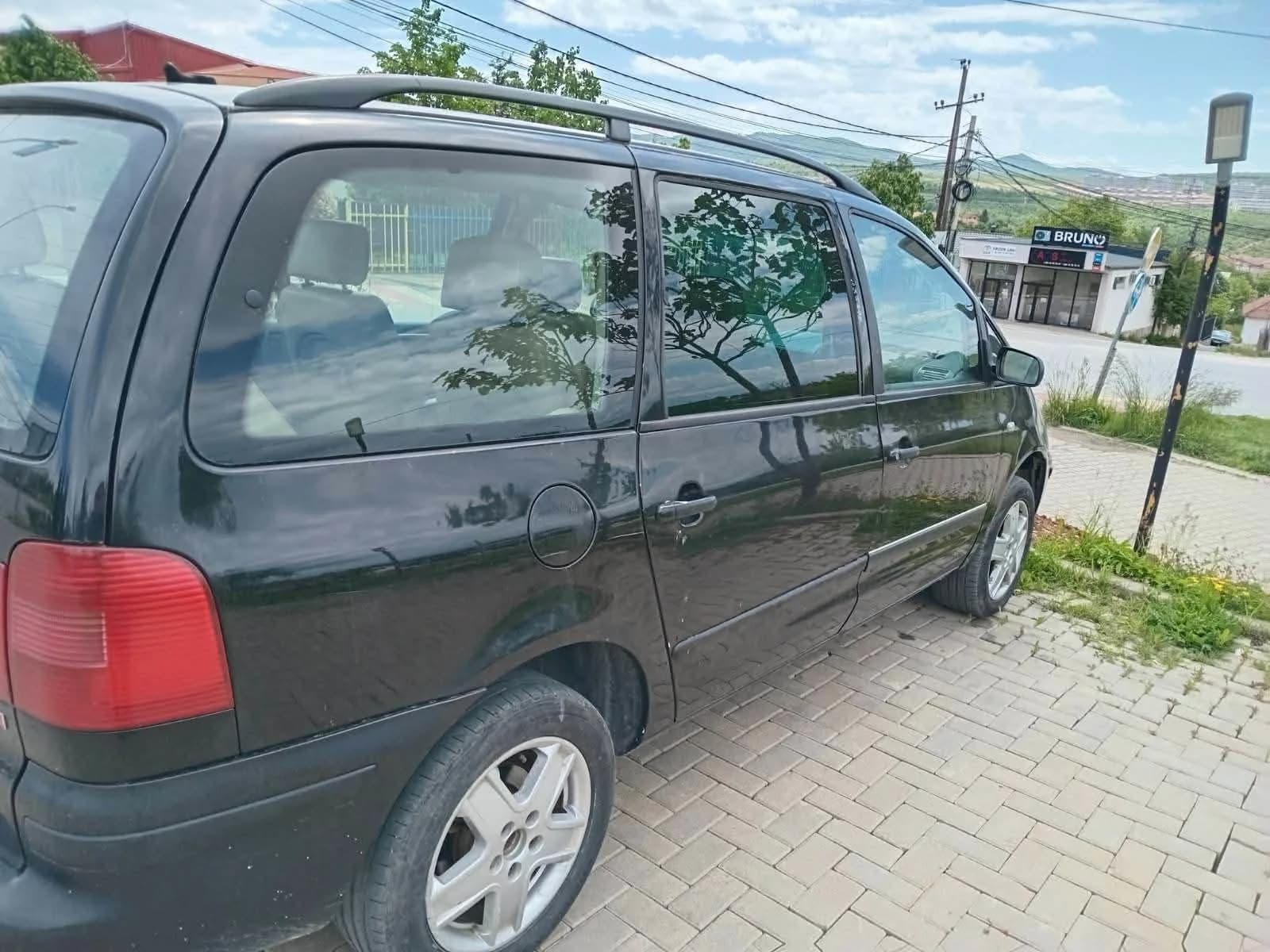 Sharan 1.9 TDI, Automatik, 2002 — foto 1 nga 7