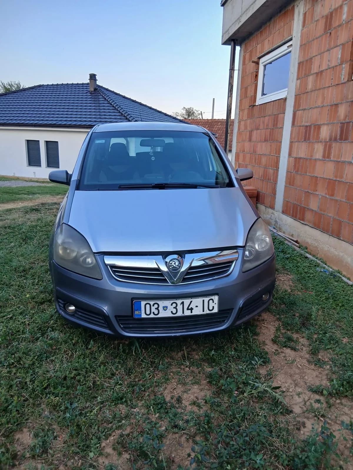 Opel Zafira 1.9 TDCI, Automatik, Viti 2007 — foto 1 nga 9