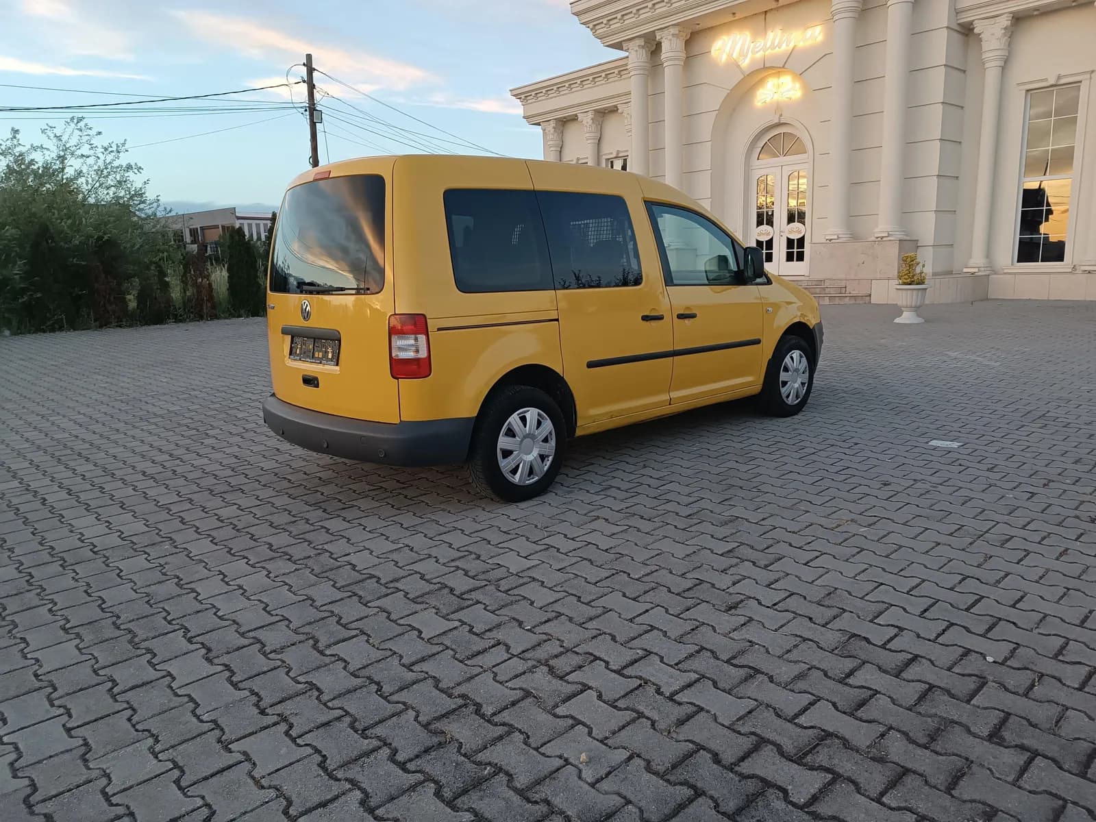 Volkswagen Caddy 2.0 SDI, Viti 2008 — foto 2 nga 8