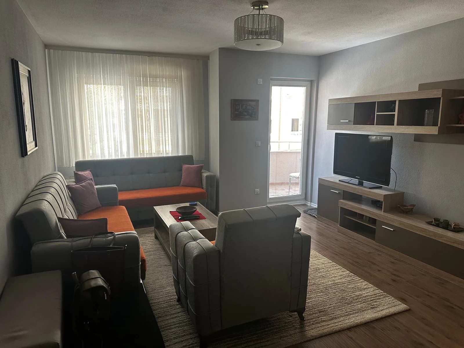 Banesë me qira — foto 1 nga 6