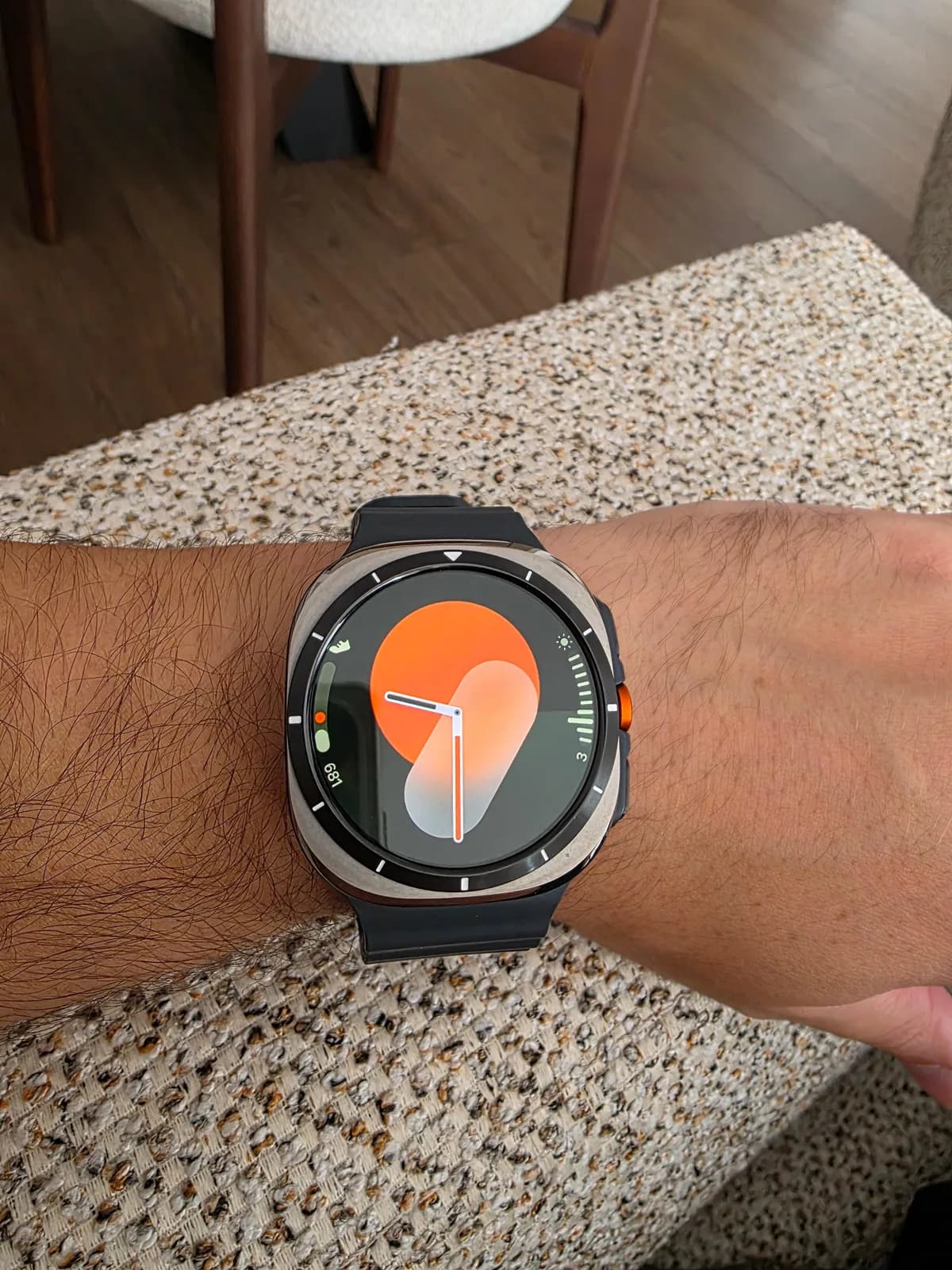 Samsung Galaxy Watch Ultra – si e re, me garanci — foto 1 nga 2