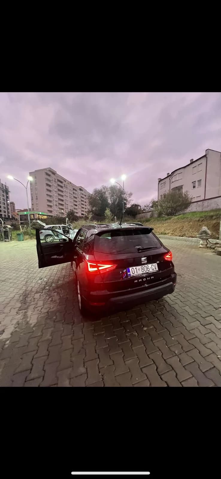 Seat Arona 1.6 TDI, Viti 2018 — foto 1 nga 6