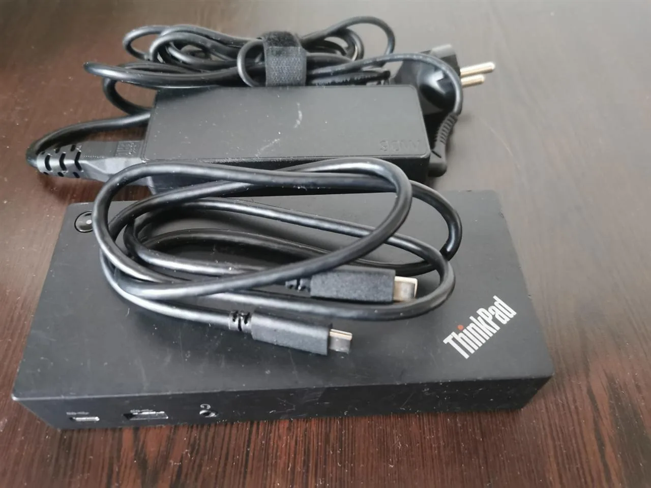 Lenovo ThinkPad Type-C Dock 40A9 — foto 1 nga 3