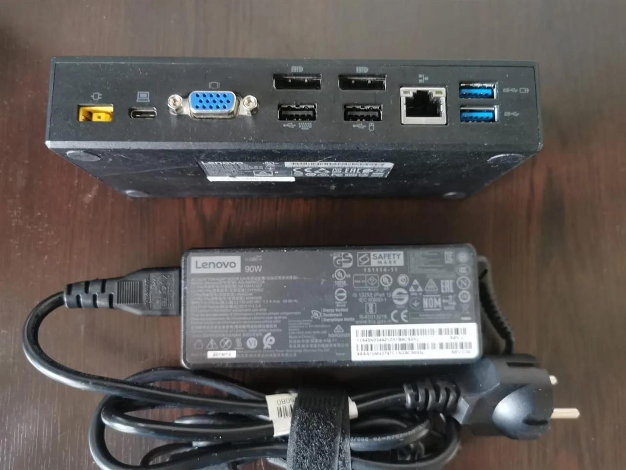 Lenovo ThinkPad Type-C Dock 40A9 — foto 2 nga 3