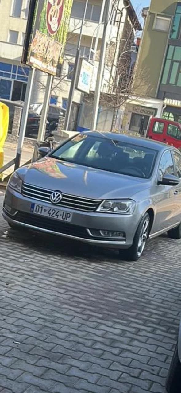 Volkswagen Passat B7 2.0 TDI, viti 2013 — foto 1 nga 3