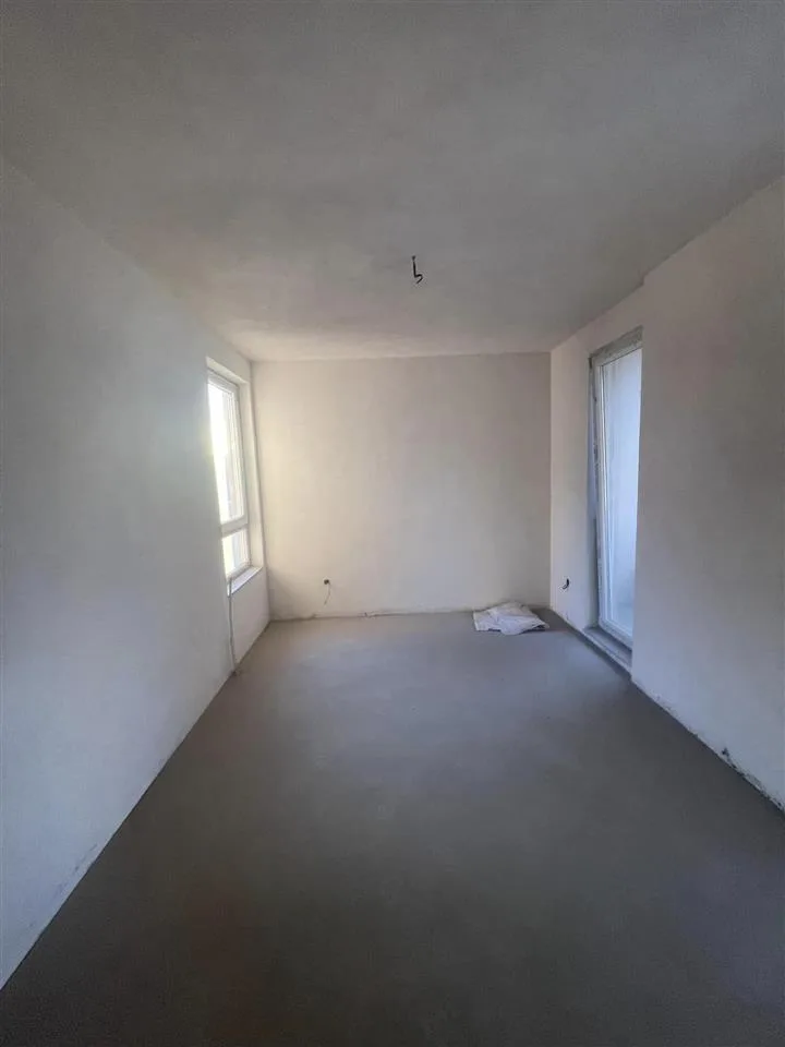 Banesë në shitje në Fushë Kosovë, sipërfaqe 77 m² — foto 1 nga 7