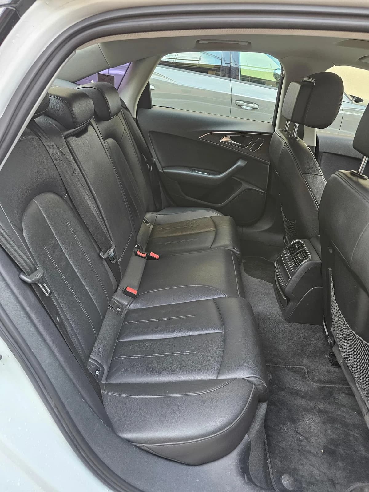 Audi A6 3.0 V6 — foto 2 nga 5