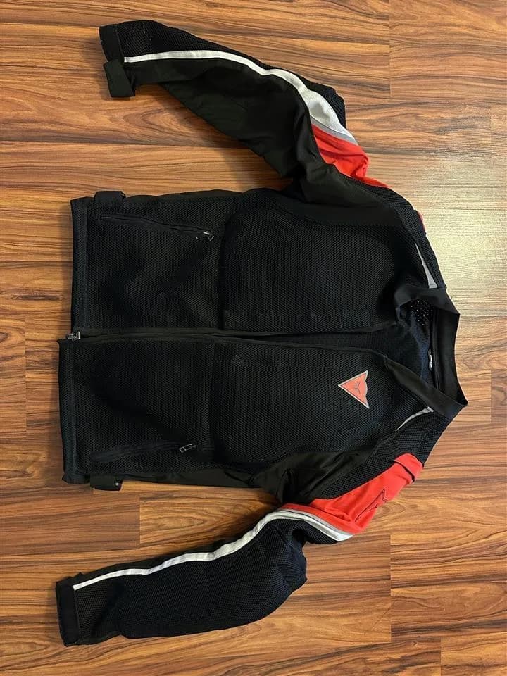 Shitet xhaketë e motorit Dainese — foto 2 nga 3