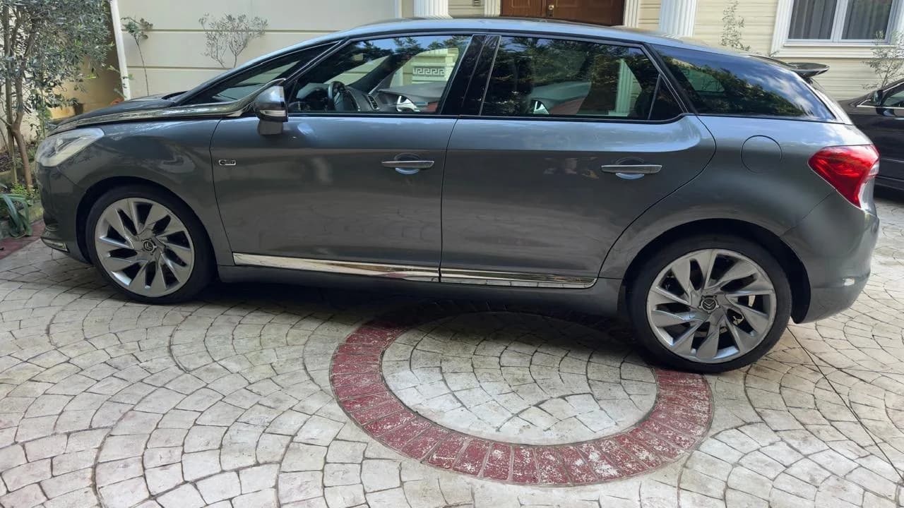 Shitet Citroën DS5, viti 2013 — foto 2 nga 8