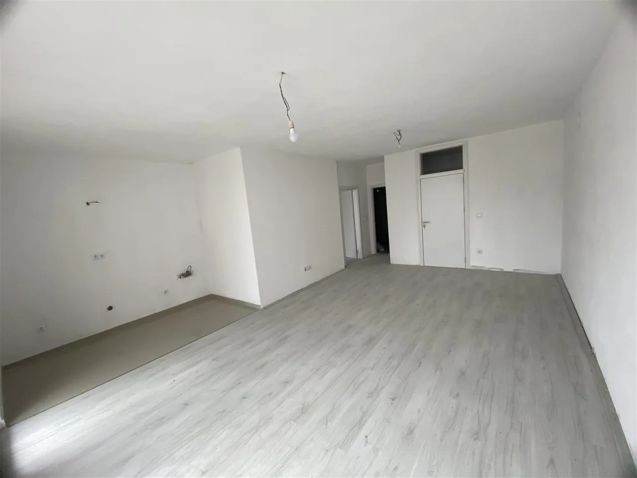 Shitet banesë 66.74 m² në Fushë Kosovë — foto 1 nga 6