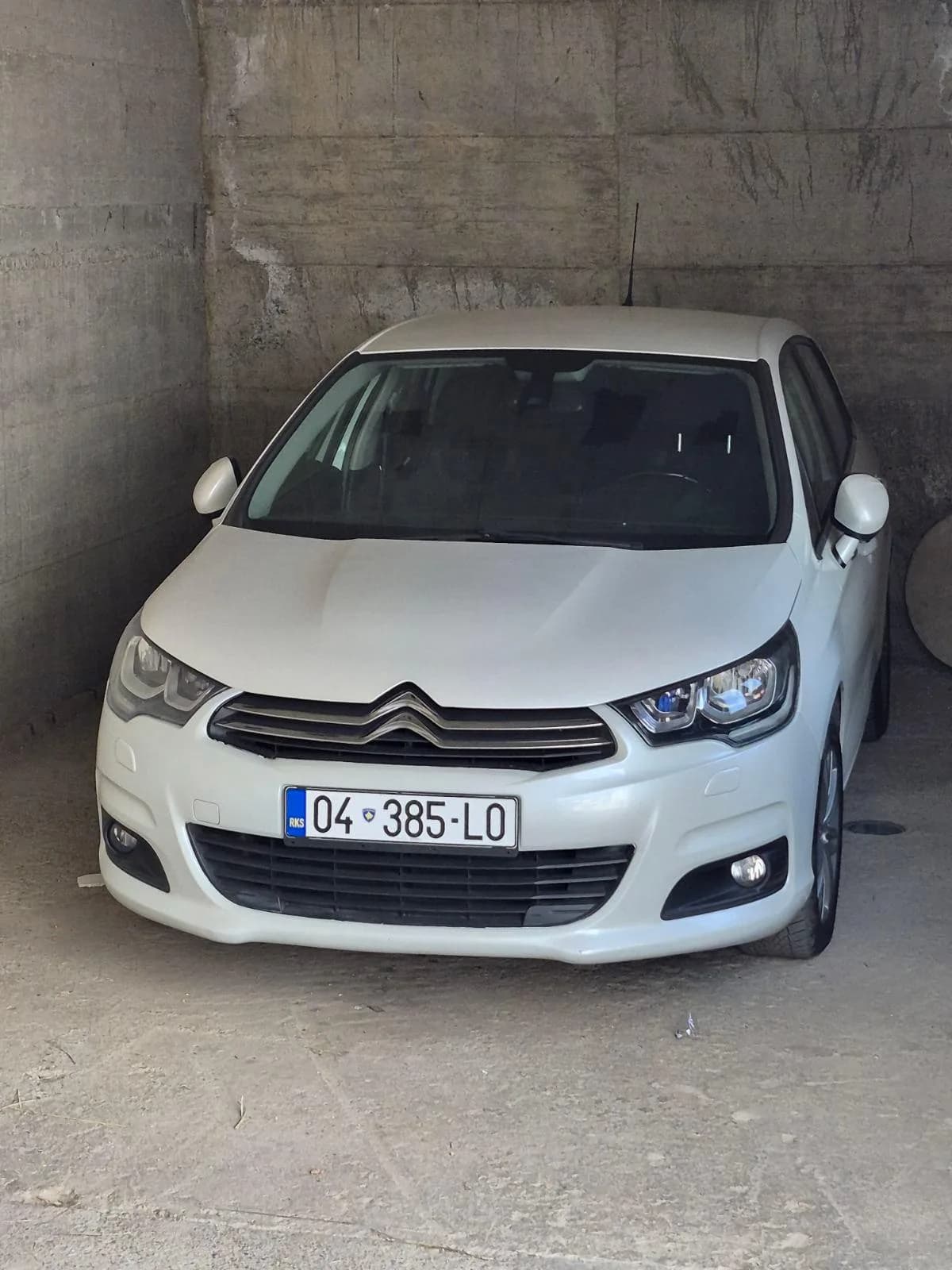 Citroën C4 BlueHDi, Naftë, Viti 2016 — foto 1 nga 4