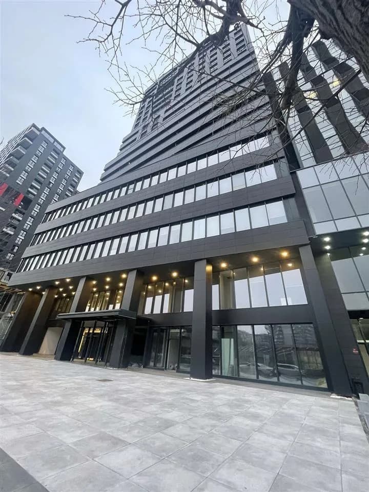 Lokal / Zyre 75 m² me qira në qendër të Prishtinës — foto 1 nga 8