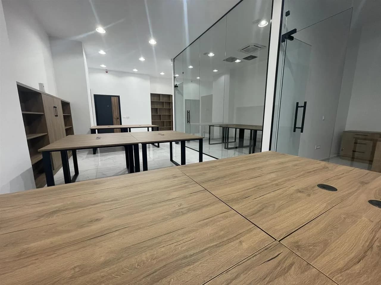 Lokal / Zyre 75 m² me qira në qendër të Prishtinës — foto 2 nga 8