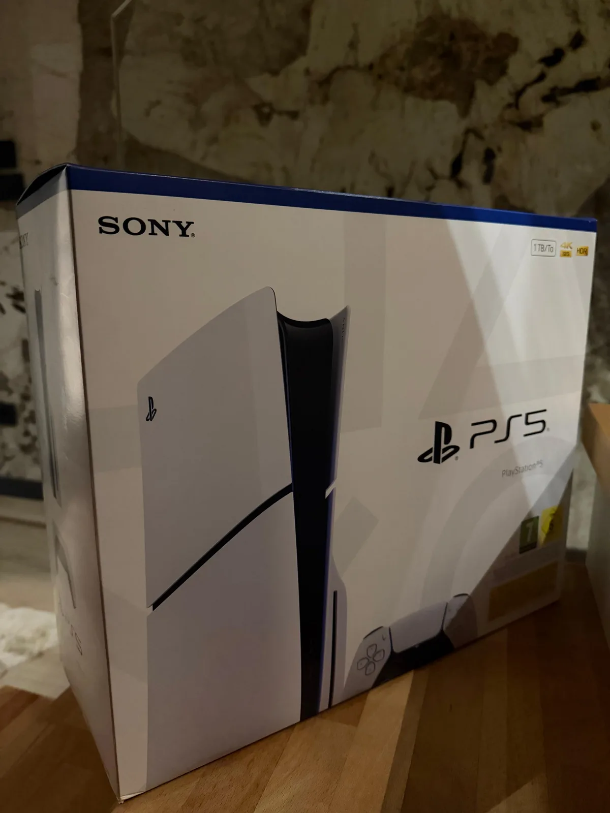 Shitet Sony PlayStation 5 Slim – 1TB Disc Edition — foto 1 nga 2
