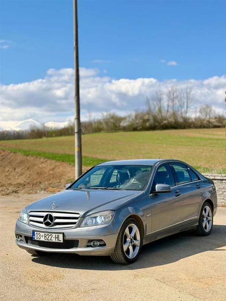 Mercedes-Benz C200 Avantgarde, 2009 — foto 1 nga 5