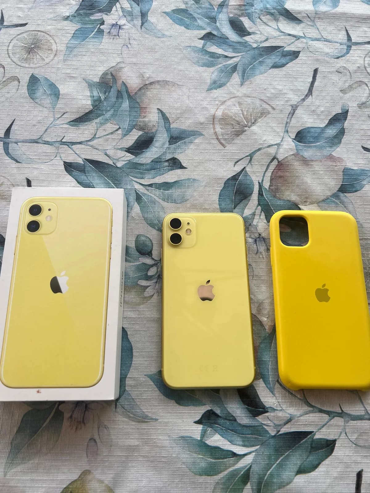 Apple iPhone 11, 128 GB — foto 1 nga 6