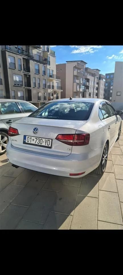 VW Jetta Wolfsburg 1.4, Automatik — foto 2 nga 3