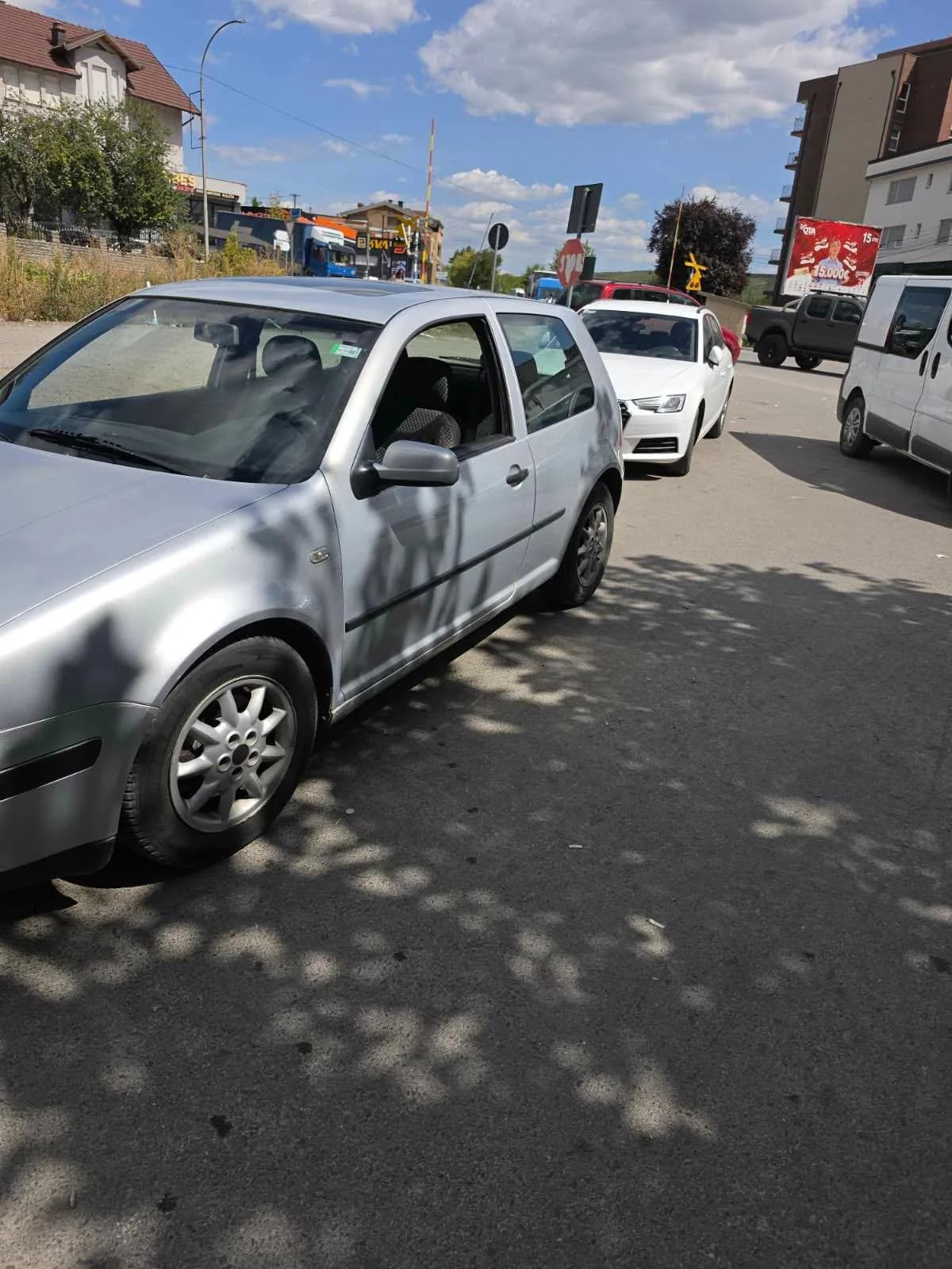 Shitet Golf 4 — foto 1 nga 3